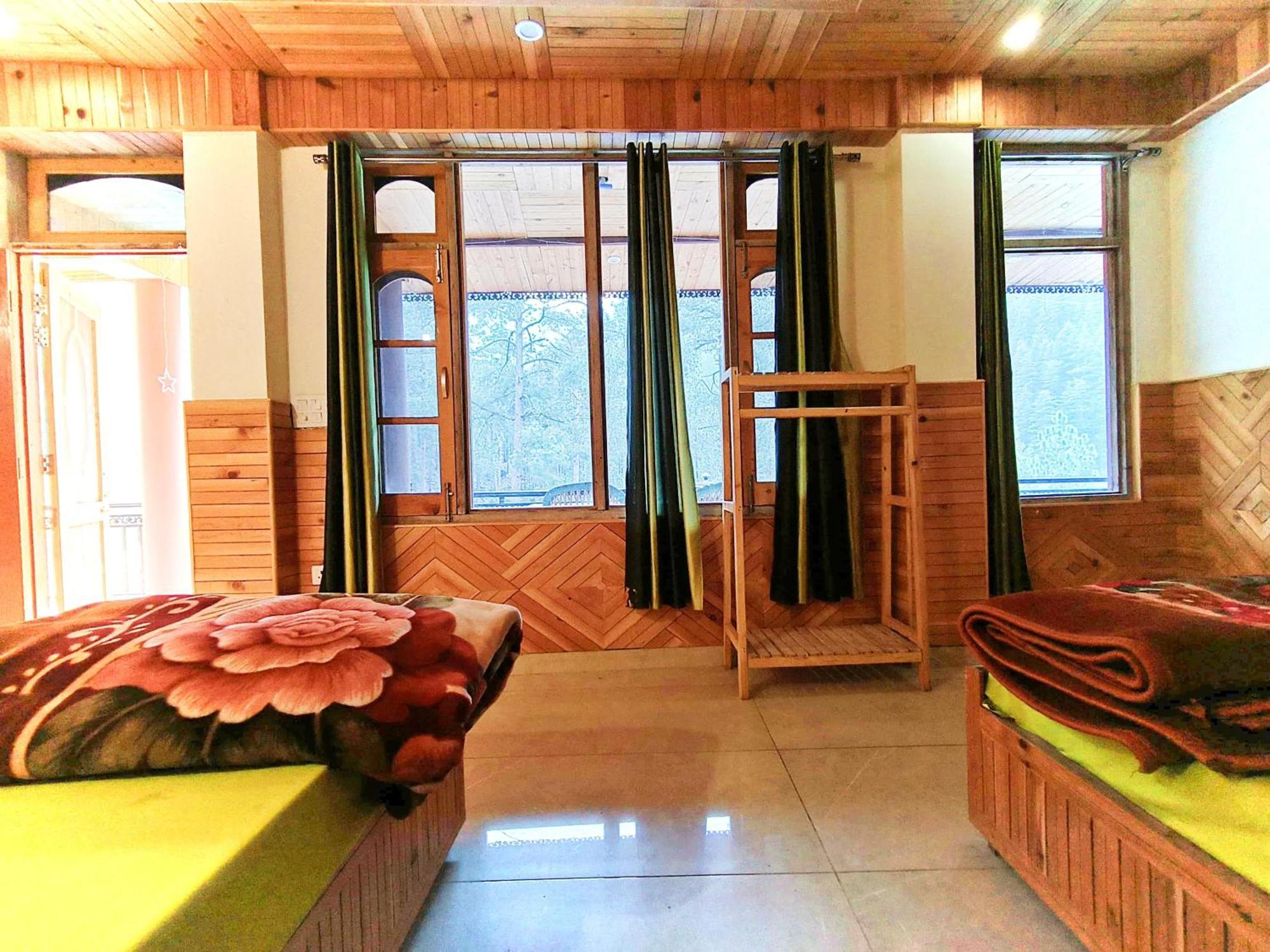 Chalo Chhalal Hotel & Cafe Касоль Экстерьер фото