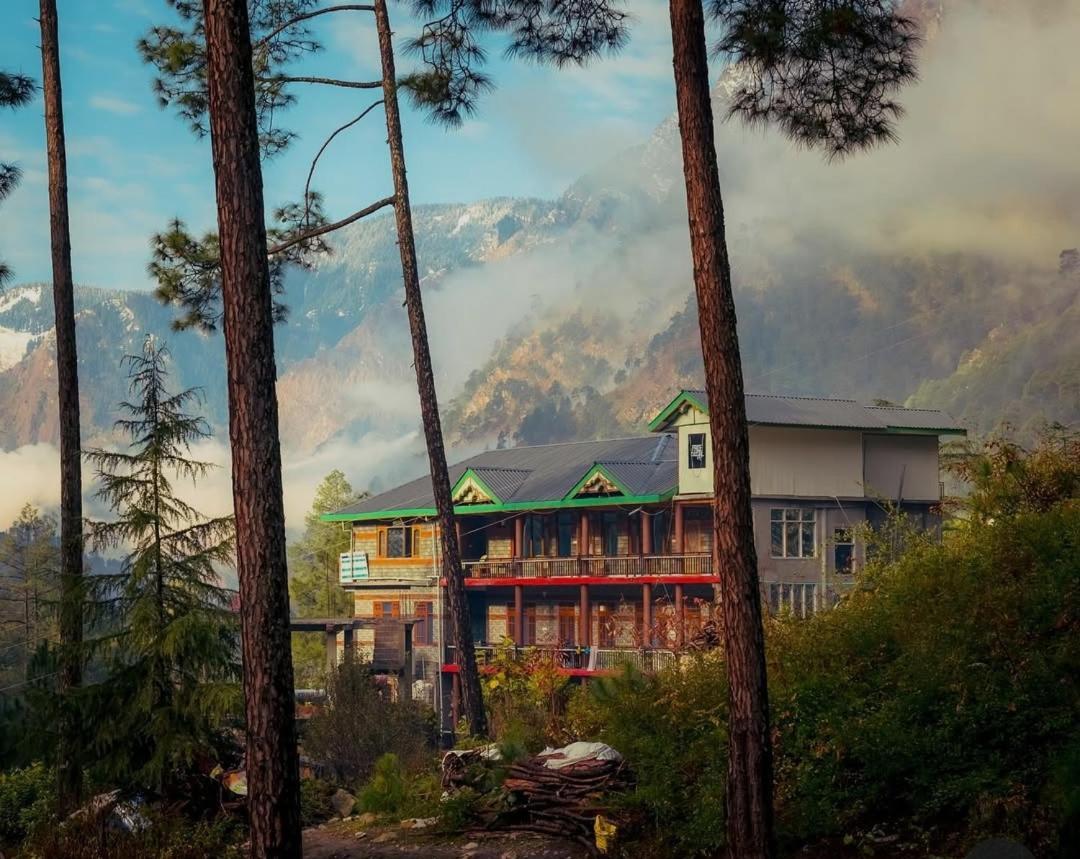 Chalo Chhalal Hotel & Cafe Касоль Экстерьер фото