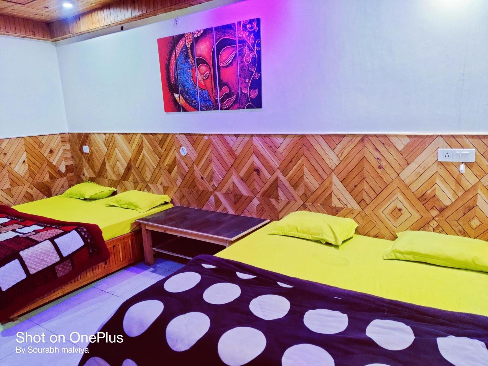 Chalo Chhalal Hotel & Cafe Касоль Экстерьер фото