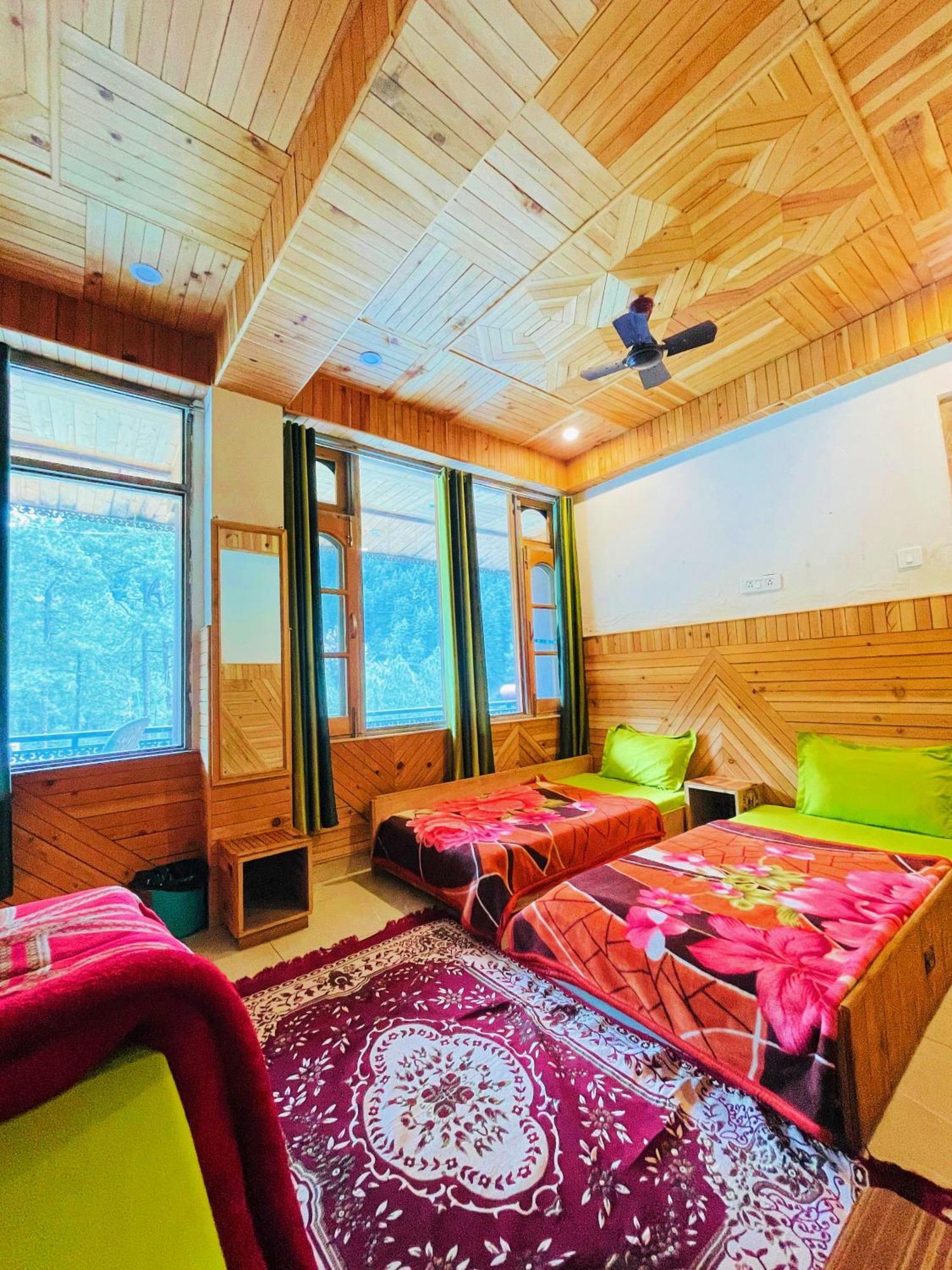 Chalo Chhalal Hotel & Cafe Касоль Экстерьер фото