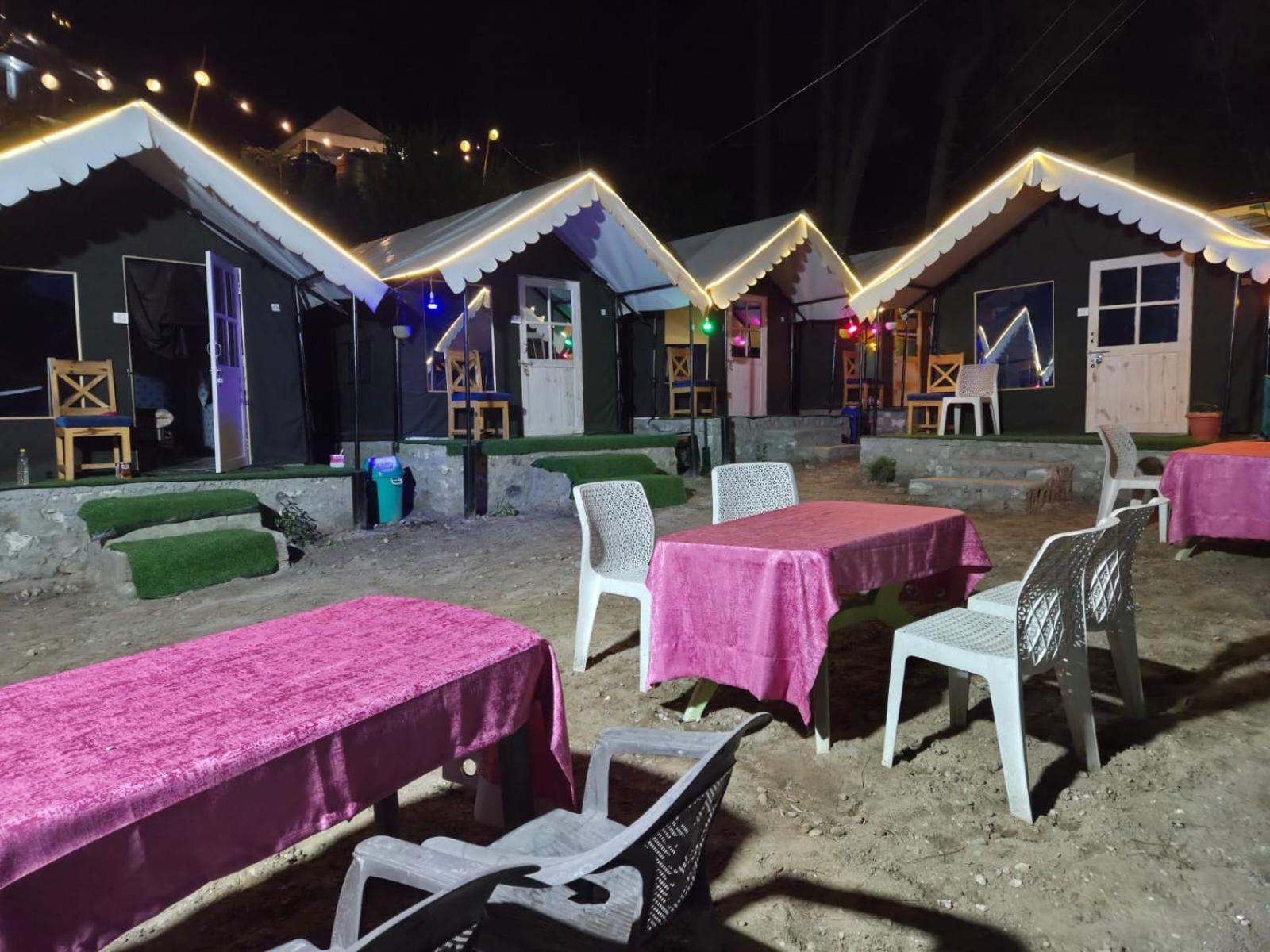 Chalo Chhalal Hotel & Cafe Касоль Экстерьер фото
